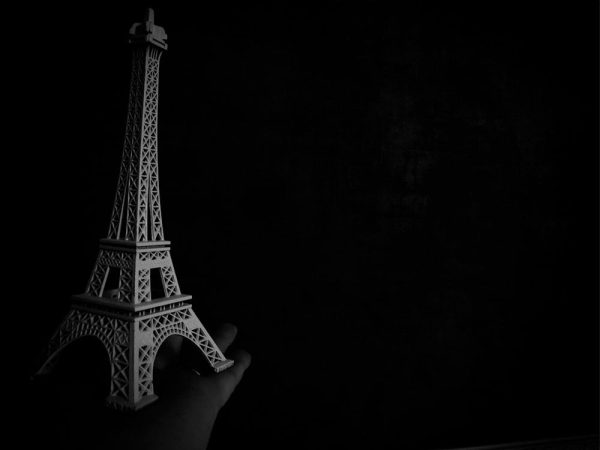 Jump from the Eiffeltower Im Angebot – Bild 2